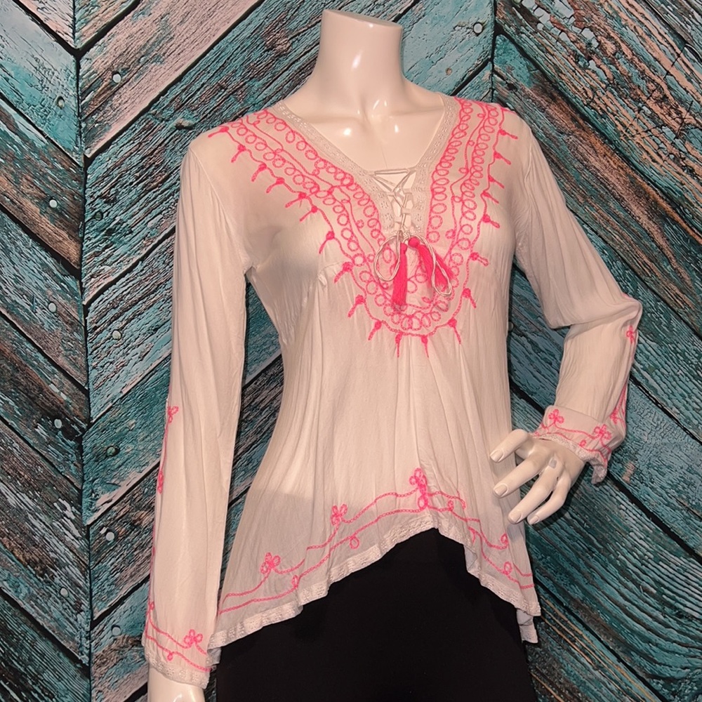 Vintage Havana Split Sleeve Lace Up Embroidered  Boho Top, Small
